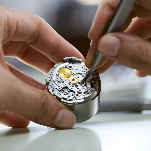 万国表保养（万国手表磕碰）