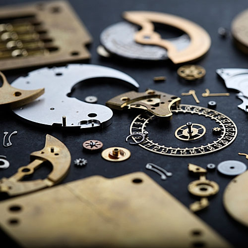 万国售后服务中心电话（万国手表发条拧反）